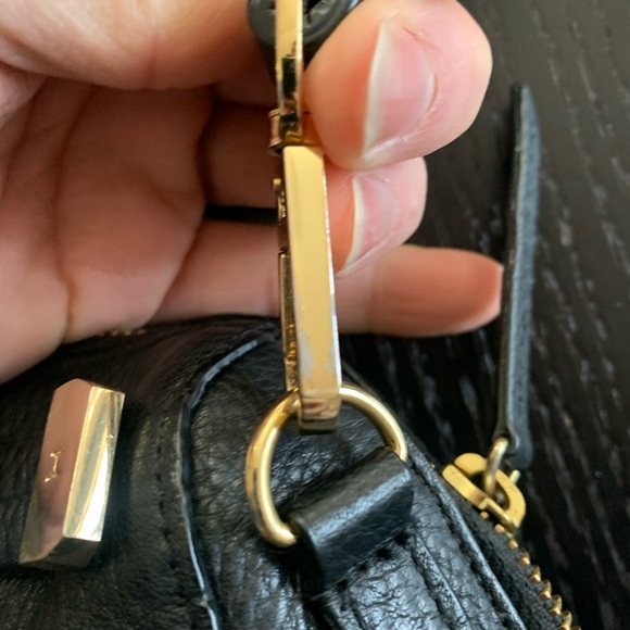 Halston Heritage Crossbody Camera style bag in black Pebbled Leather. EUC - Picture 7 of 8